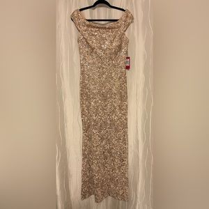 Vince Camuto NEW! Size 8 champagne gown with sequins